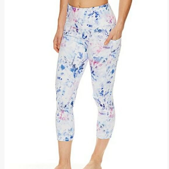 Gaiam High Rise Capri - Picture 1 of 7